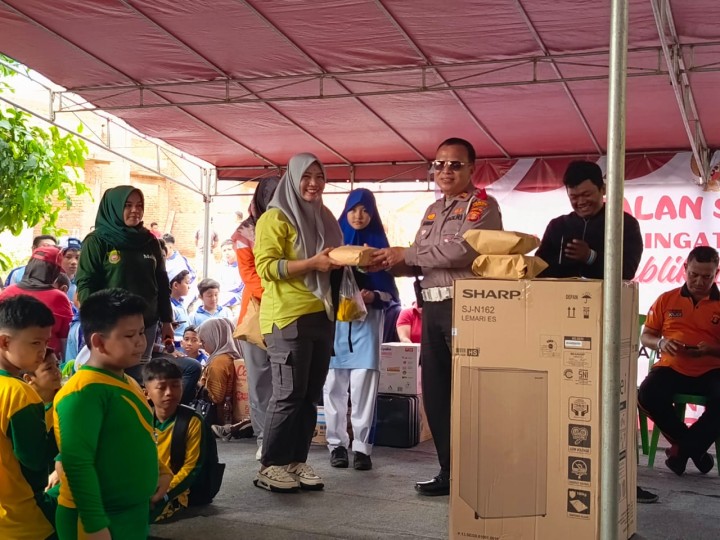 Jalan Santai Keluahan Rapak Dalam tanggal 30-08-2024