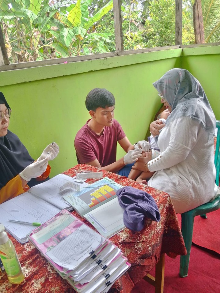 Kegiatan posyandu balita dan lansia