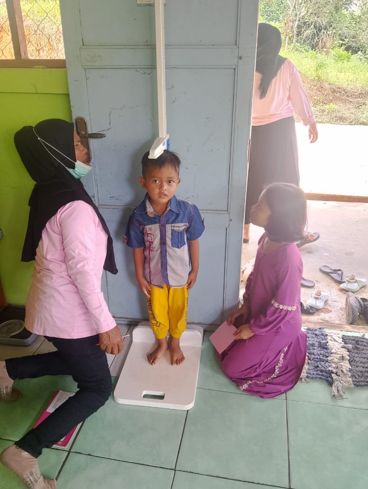 Kegiatan posyandu balita dan lansia