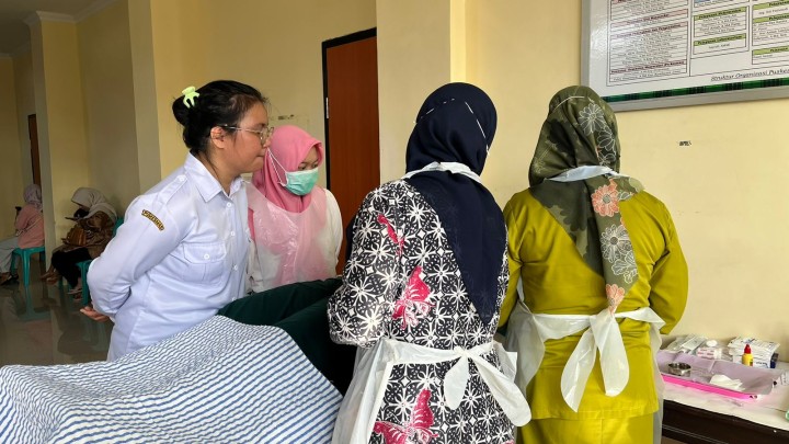 PELAYANAN KB GRATIS (IUD & IMPLANT) kERJA SAMA DENGAN BKKBN PROVINSI KALTIM