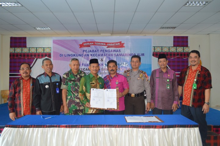 SERAH TERIMA JABATAN PEJABAT PENGAWAS DI LINGKUNGAN KECAMATAN SAMARINDA ILIR BULAN SEPTEMBER 2018