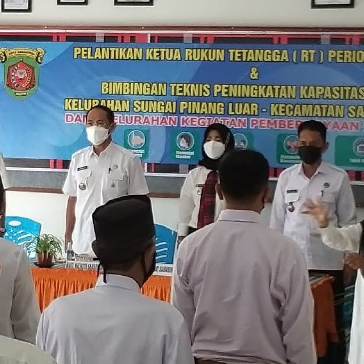Pelantikan Ketua RT. SeKelurahan Sungai Pinang Luar di Aula Kecamatan Samarinda Kota