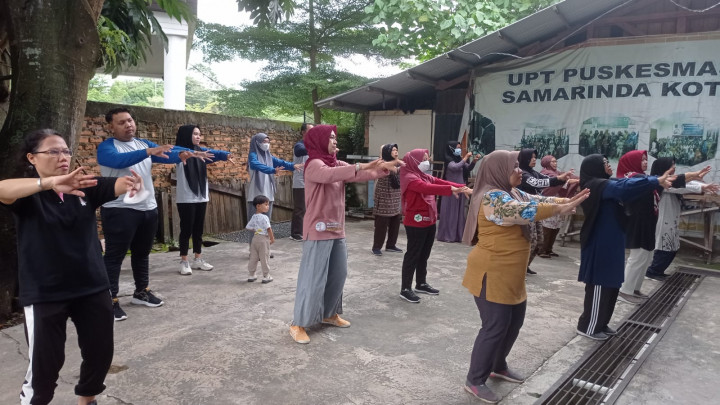 Kegiatan Senam Bersama Prolanis Dan Staff Puskesmas  , Tanggal 16 juni 2023