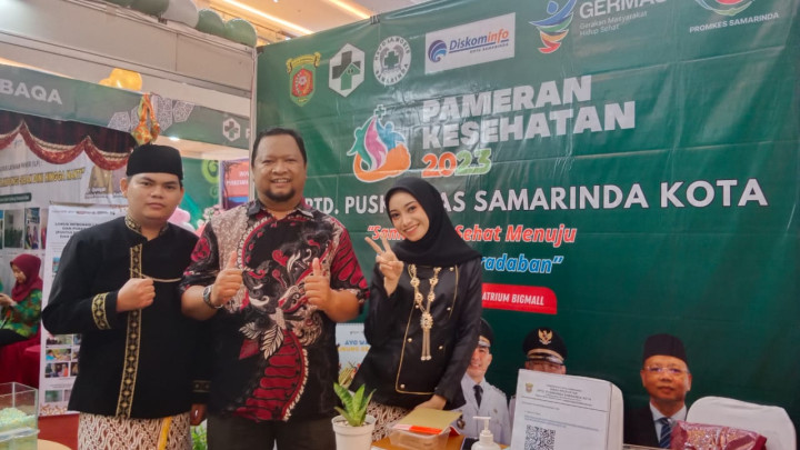 Booth pameran kesehatan pkm samarinda kota
