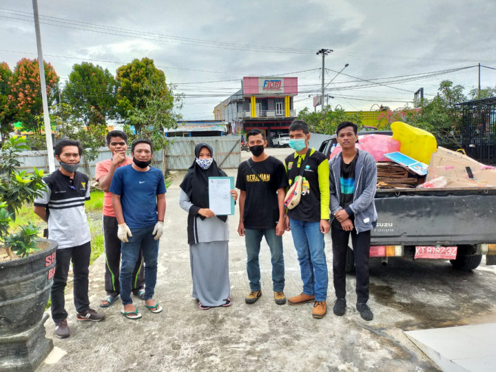 27 May 2021 ( pertemuan pengurus kampung Salai (sampah bernilai) kecamatan Samarinda seberang dengan Tim CSR Unilever Indonesia foundation di kantor dinas lingkungan hidup provinsi kaltim )