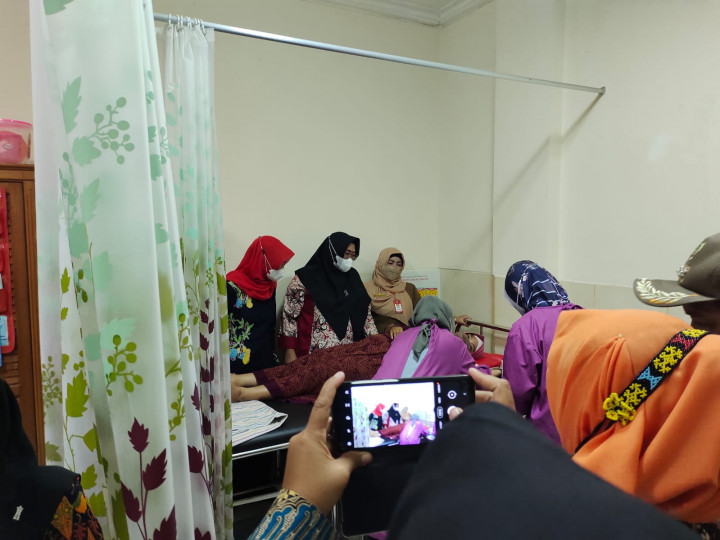 25 Januari 2022 ( Ibu Hj.Rinda Wahyuni Andi Harun,S.Pd. || Pelayanan KB Gratis Dalam Rangka HUT Kota Samarinda Dan Pemkot Samarinda Di Puskesmas Baqa