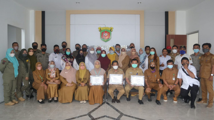 31 Januari 2022 ( Foto Bersama Rekan-Rekan Kerja Tim Kecamatan Samarinda Seberang )