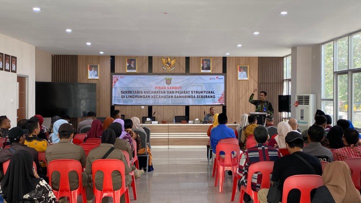 PISAH SAMBUT SEKRETARIS CAMAT DAN PEJABAT STRUKTURAL KECAMATAN SAMARINDA SEBERANG