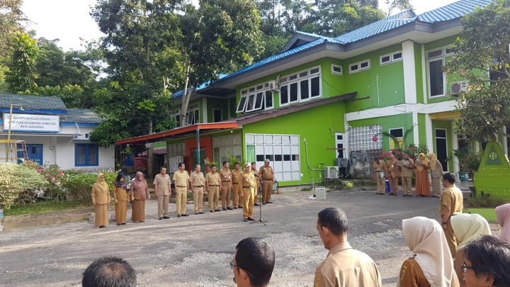 Apel Gabungan Beserta Aparat dan Staf Kelurahan Se - Kecamatan Sambutan Sekaligus Penyerahan Piagam dan Trophy Ecobrick Tahun 2019 Tanggal 2 Maret 2020
