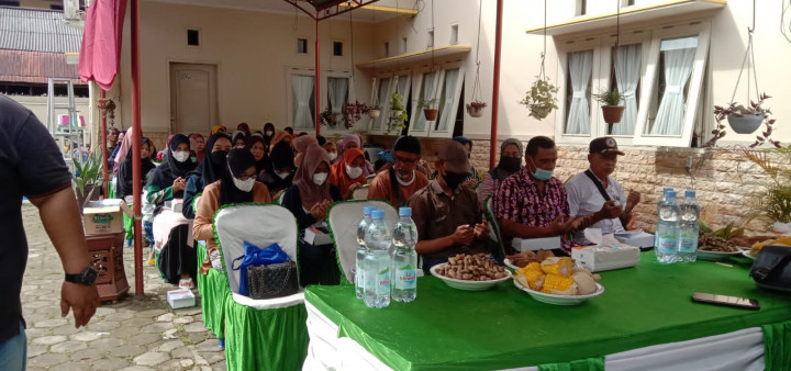 Pembinaan ke ibu dalam hal  pembinaan idologi pancasila oleh ibu suryani