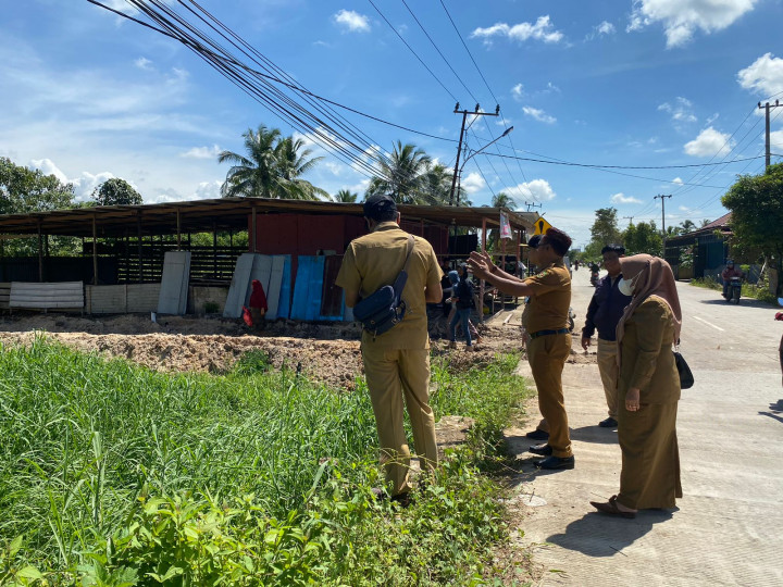 tinjauan lokasi normalisasi sungai kel makroman (6 Juni 2023)