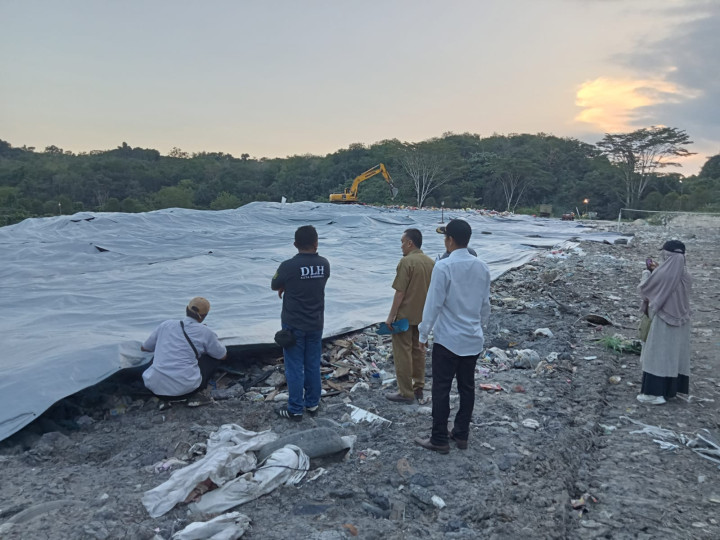 Mendampingi DLH meninjau TPA Sambutan dalam rangka penilaian Adipura