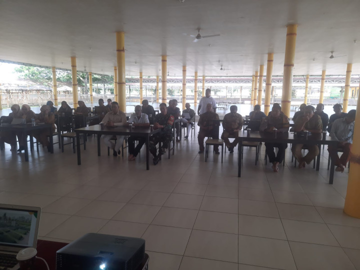 Mendampingi DLH meninjau TPA Sambutan dalam rangka penilaian Adipura
