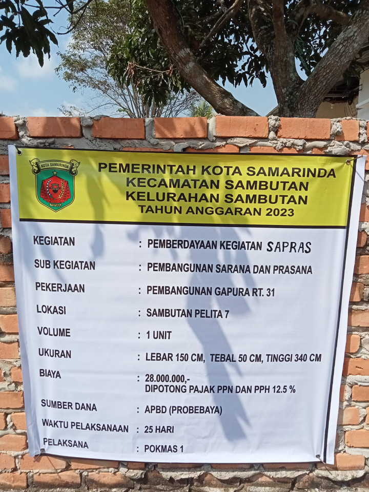 Monitoring pengerjaan Semenisasi Jalan, Posyandu, Lapangan Volly,Playground (Taman Bermain), dan budidaya lebah kelulut