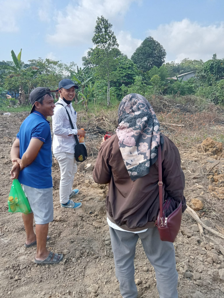Monitoring pengerjaan Semenisasi Jalan, Posyandu, Lapangan Volly,Playground (Taman Bermain), dan budidaya lebah kelulut