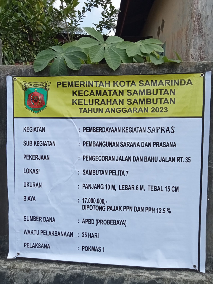 Monitoring pengerjaan Semenisasi Jalan, Posyandu, Lapangan Volly,Playground (Taman Bermain), dan budidaya lebah kelulut