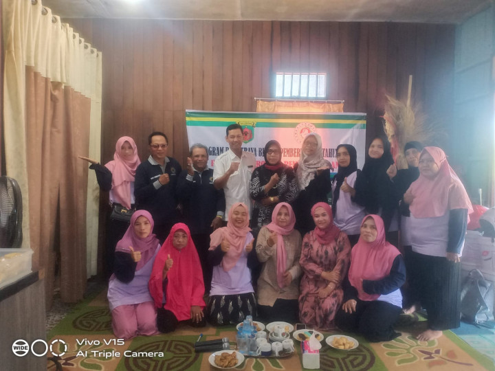 Probebaya Pemberdayaan Pelatihan Promosi Pemasaran dan Kemasan Produk UMKM RT 18