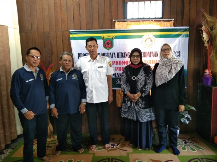 Probebaya Pemberdayaan Pelatihan Promosi Pemasaran dan Kemasan Produk UMKM RT 18