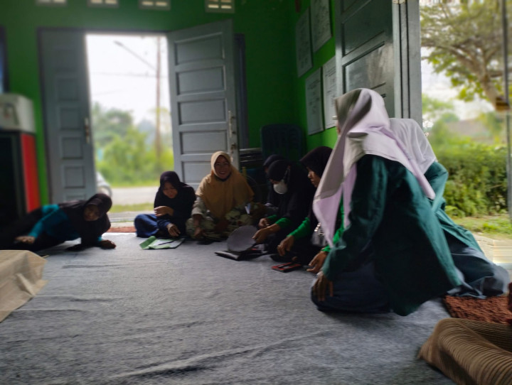 Probebaya bidang Pemberdayaan Pelatihan Promosi Pemasaran dan Kemasan Produk UMKM RT 35