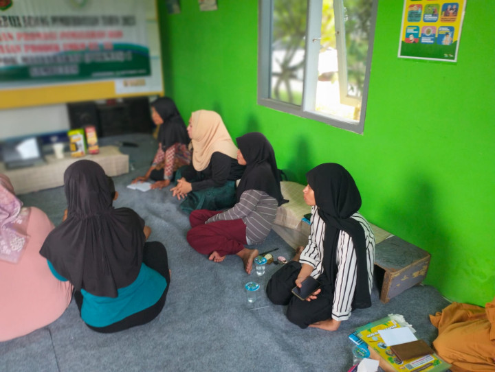 Probebaya bidang Pemberdayaan Pelatihan Promosi Pemasaran dan Kemasan Produk UMKM RT 35