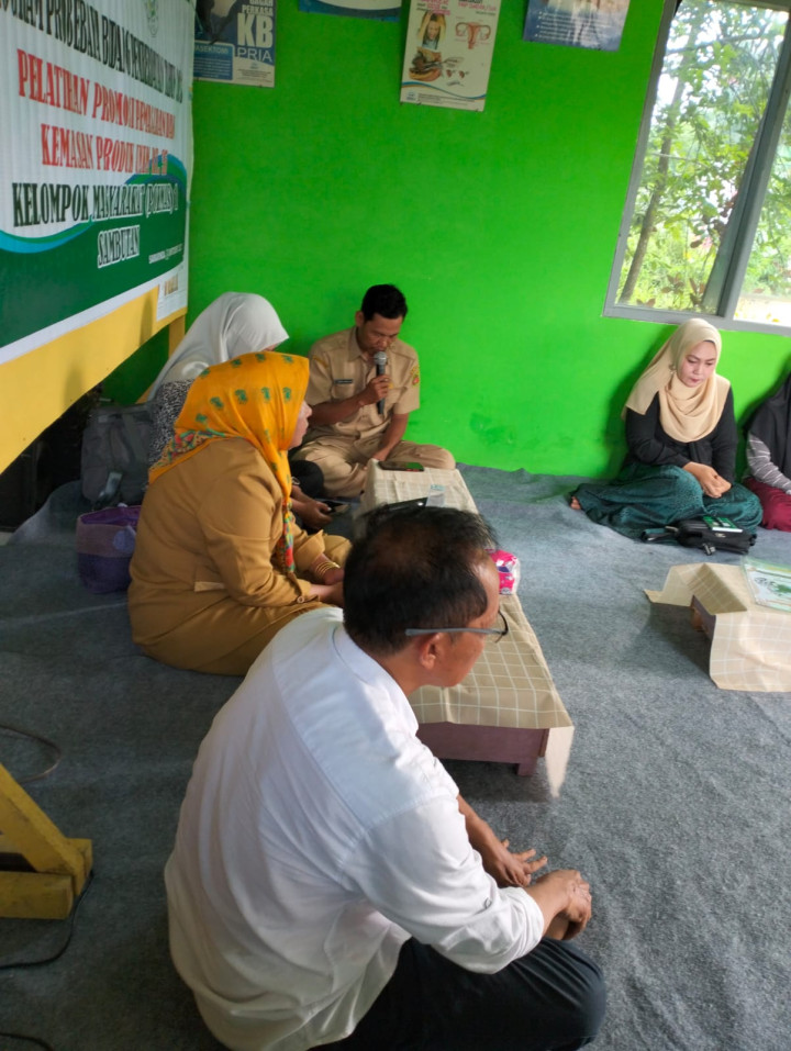 Probebaya bidang Pemberdayaan Pelatihan Promosi Pemasaran dan Kemasan Produk UMKM RT 35