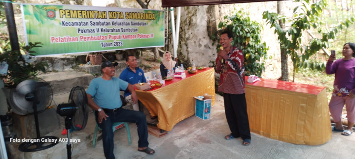 Kegiatan Probebaya Bidang Pemberdayaan Pelatihan Pembuatan Pupuk Kompos POKMAS II