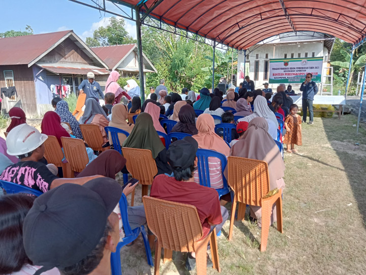 Program probebaya bidang pemberdayaan masyarakat pokmas 1 tahun 2023 Penyerahan Bantuan Perlengkapan Sekolah