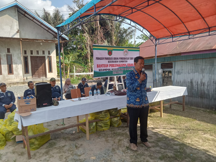 Program probebaya bidang pemberdayaan masyarakat pokmas 1 tahun 2023 Penyerahan Bantuan Perlengkapan Sekolah