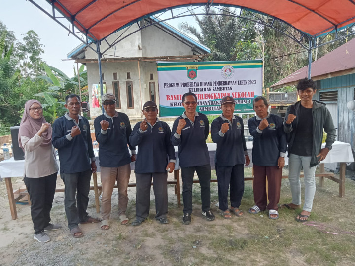 Program probebaya bidang pemberdayaan masyarakat pokmas 1 tahun 2023 Penyerahan Bantuan Perlengkapan Sekolah