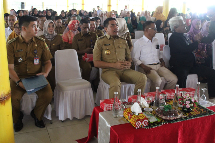 Walikota Menyapa Penyerahan Probebaya Kecamatan Sambutan thn 2023