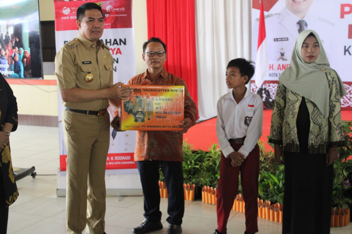 Walikota Menyapa Penyerahan Probebaya Kecamatan Sambutan thn 2023