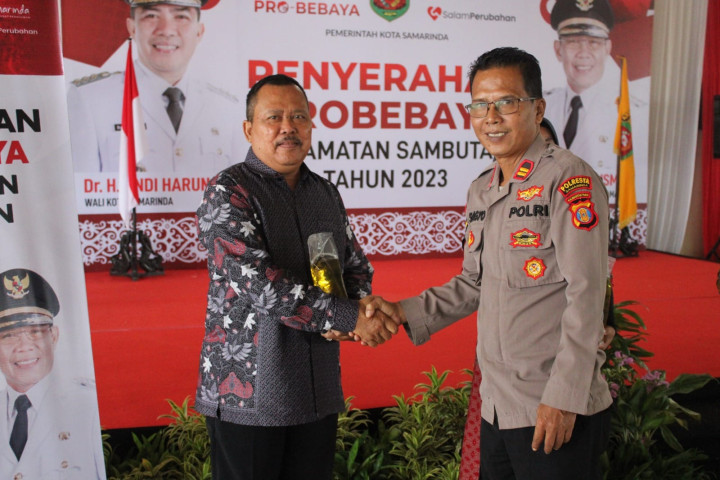 Walikota Menyapa Penyerahan Probebaya Kecamatan Sambutan thn 2023