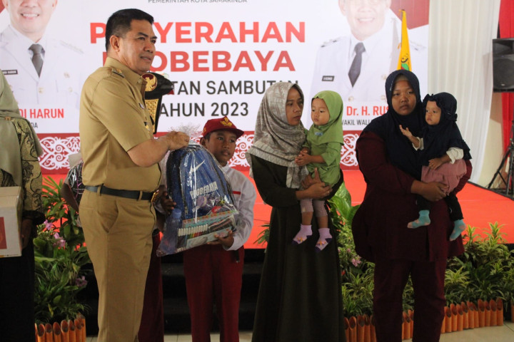 Walikota Menyapa Penyerahan Probebaya Kecamatan Sambutan thn 2023