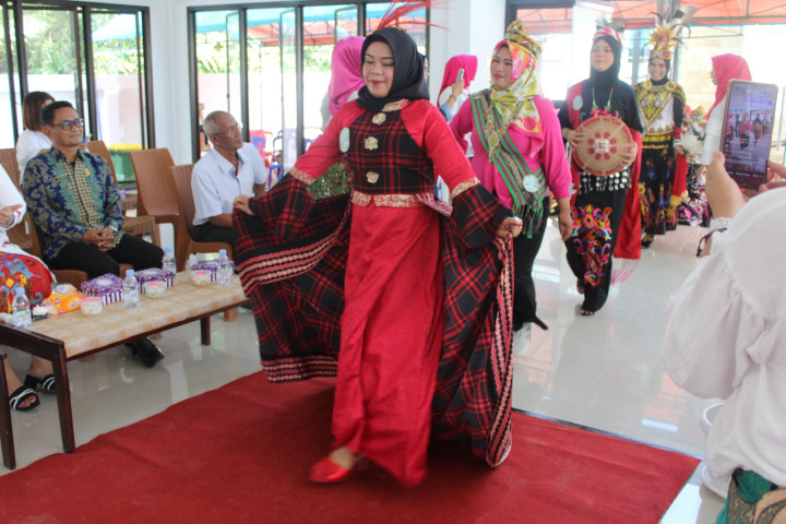 Perayaan Hari Jadi Kota Samarinda ke 356 tahun dan Pemkot Samarinda ke 64 tahun di Kelurahan Sambutan