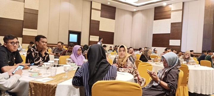 Sosialisasi Pembentukan Badan Adhoc Pemilihan Umum Kepala Daerah serentak Tahun 2024 (Jum'at, 26 April 2024)