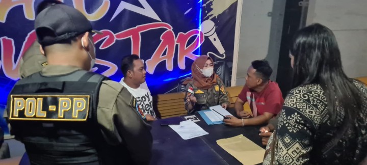 Monitoring, Pengawasan, Peneguran dan Penertiban kepada Pemilik Cafe di Wilayah Kecamatan Sambutan (Selasa, 30 April 2024)
