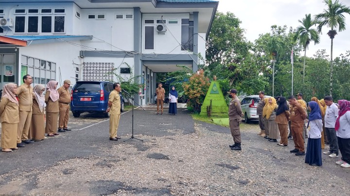 Apel Pagi Aparatur Kecamatan Sambutan (Senin, 20 Mei 2024)