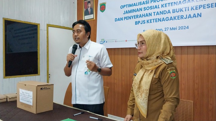 Sosialisasi BPJS Ketenagakerjaan, Simbolis Kartu Pekerja Rentan (Bantuan Pemkot), Simbolis Sertifikat Pendamping probebaya (Senin, 27 Mei 2024)