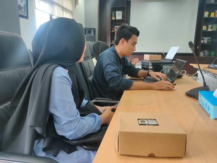 Pemenuhan Data Kepesertaan Program Jaminan Kesehatan Nasional Dalam Rangka Kegiatan Rekonsiliasi Peserta Pegawai Pemerintah Non Pegawai Negeri di Kantor BPJS Kesehatan Cabang Samarinda (Jum'at, 7 Juni 2024)