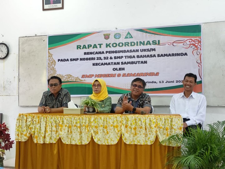 Rapat Koordinasi Pengimbasan Stratifikasi UKS/M dan Penandatanganan MoU di SMP Negeri 9 Sambutan Samarinda (Kamis, 13 Juni 2024)