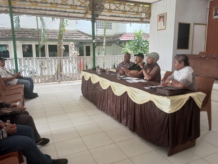 Rapat Koordinasi Persiapan Pelaksanaan Pra PEDA II di Aula Kecamatan Sambutan (Jum'at, 21 Juni 2024)