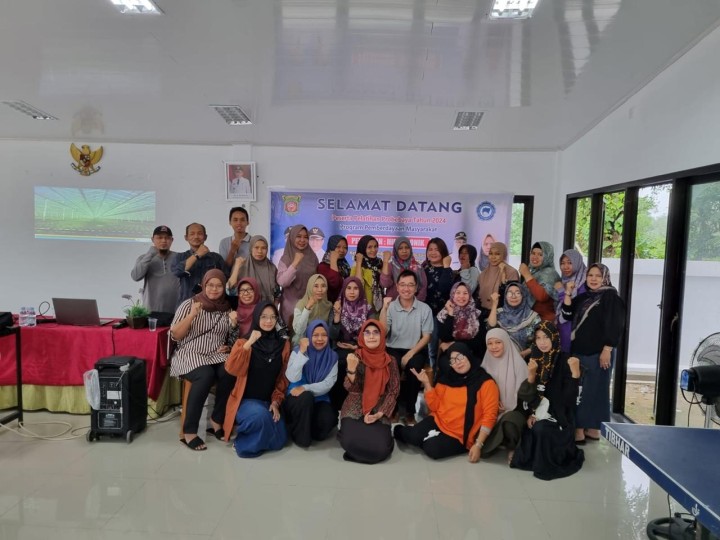 Pelatihan Hidroponik dan Barbershop