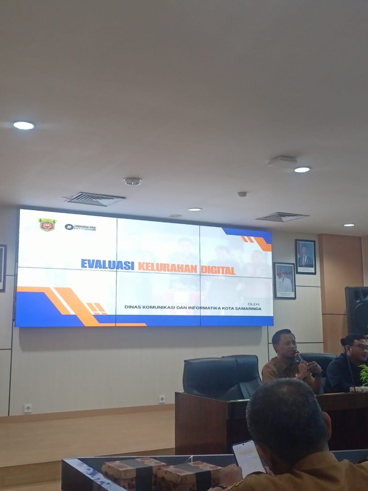 Evaluasi Kelurahan Digital yang dilaksanakan oleh Dinas Komunikasi dan Informatika Kota Samarinda bertempat di Ruang Rapat Lt. 5 Gedung MPP Kota Samarinda