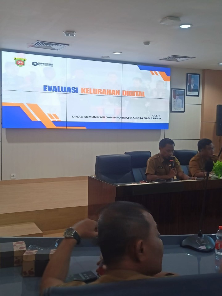 Evaluasi Kelurahan Digital yang dilaksanakan oleh Dinas Komunikasi dan Informatika Kota Samarinda bertempat di Ruang Rapat Lt. 5 Gedung MPP Kota Samarinda