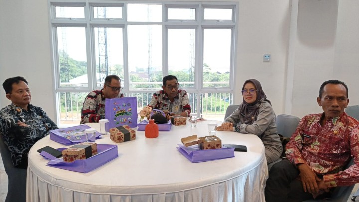 FGD Pengurangan Sampah Berbasis Masyarakat yang dilaksanakan Bapperida Kota Samarinda bertempat di Ballroom Arutala Bapperida Samarinda