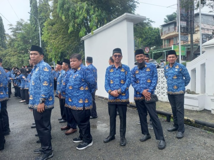 Apel di Taman Makam Pahlawan dalam rangka memperingati HUT KORPRI Ke 54 Tahun