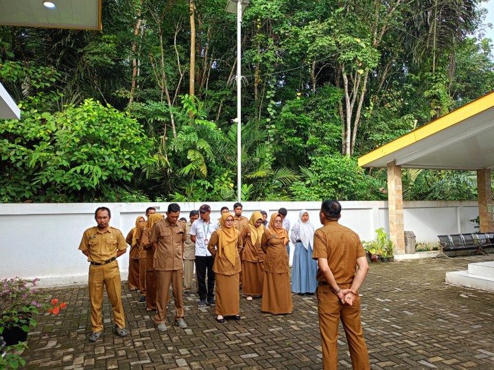 Apel Senin Pagi