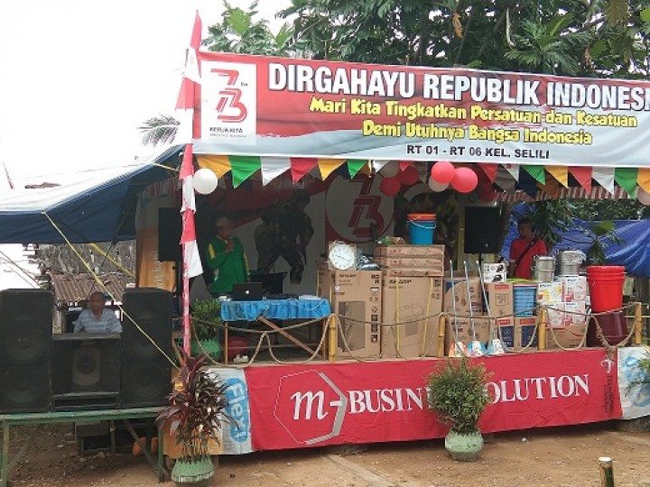 Jalan Santai dan Panjat Pinang Di RT. 01 s/d 06 Kelurahan Selili