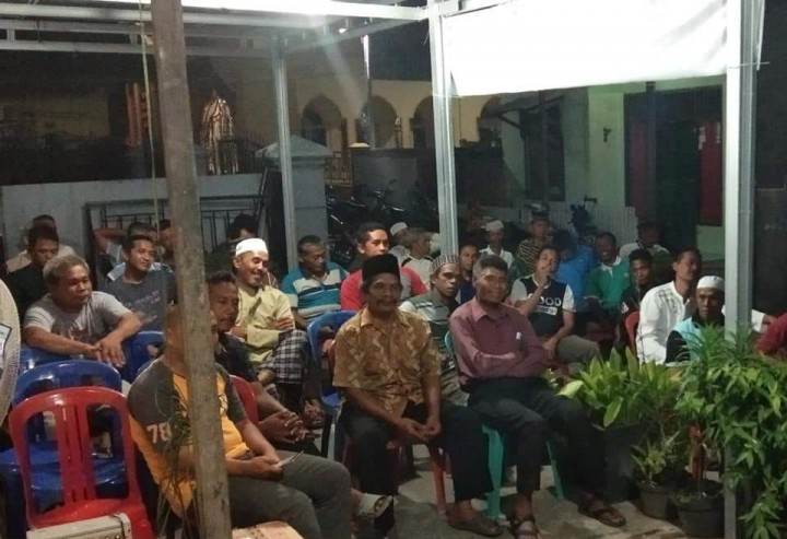 Silahturahmi Ke Tokoh Masyarakat di RT. 34 Kelurahan Selili Membahas tentang Poskamling Dan Keamanan