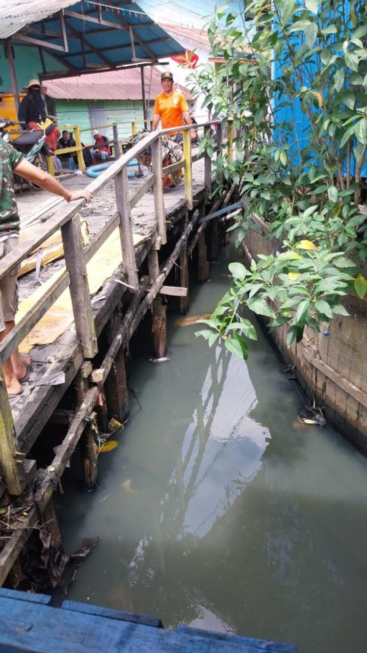 Kegiatan Kerja Bakti di Lingkungan Kelurahan Selili Tahun 2023